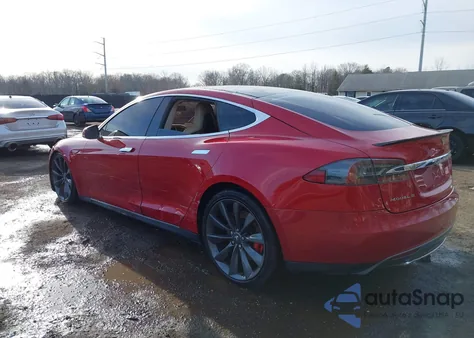 2015 Tesla Model S 70D/85D/P85D z USA, uszkodzony, nr VIN 5YJSA1H25FFP78287